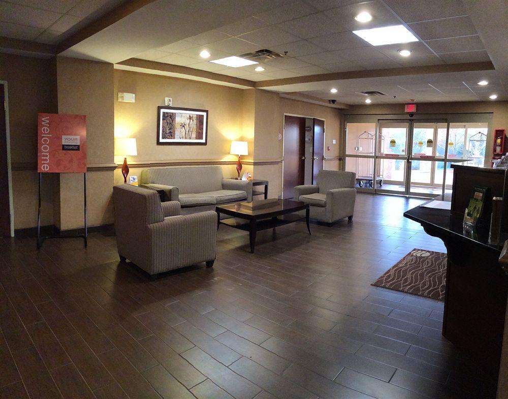 Comfort Inn & Suites Christiansburg I-81 Exteriör bild