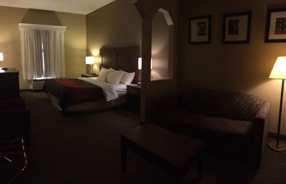Comfort Inn & Suites Christiansburg I-81 Exteriör bild