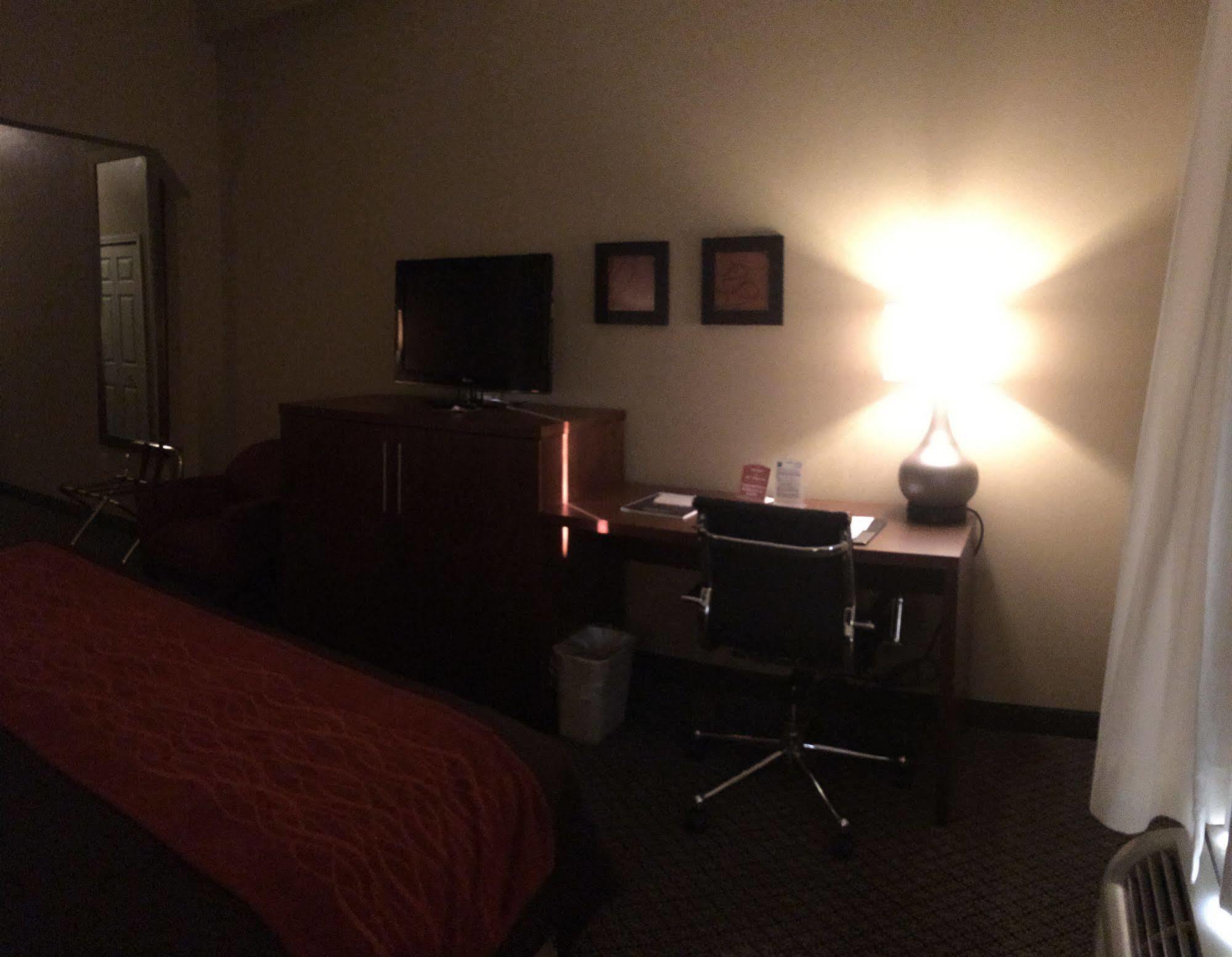 Comfort Inn & Suites Christiansburg I-81 Exteriör bild