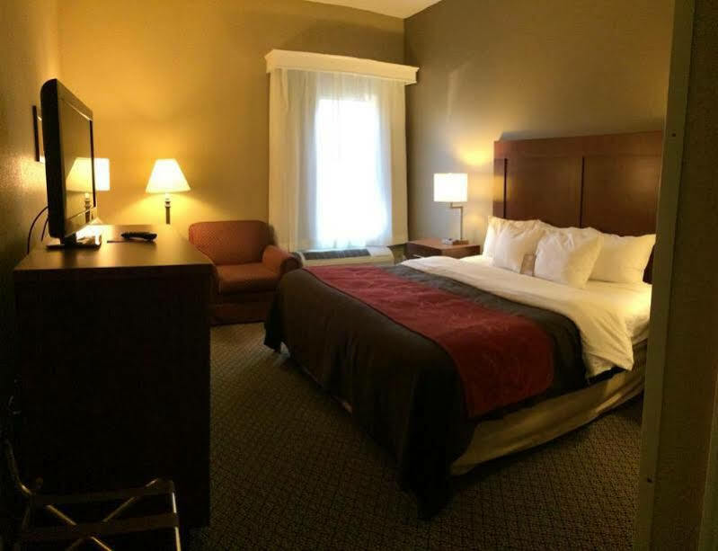 Comfort Inn & Suites Christiansburg I-81 Exteriör bild